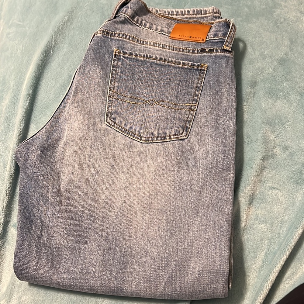 NWOT Lucky Brand Sweet Crop Jeans
